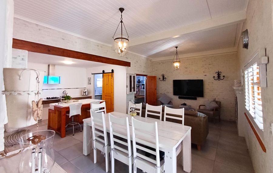 2 Bedroom Property for Sale in Palmiet Western Cape